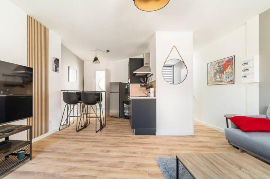 Voyage En Duplex En Hyper Centre Apartment Valenciennes Bagian luar foto